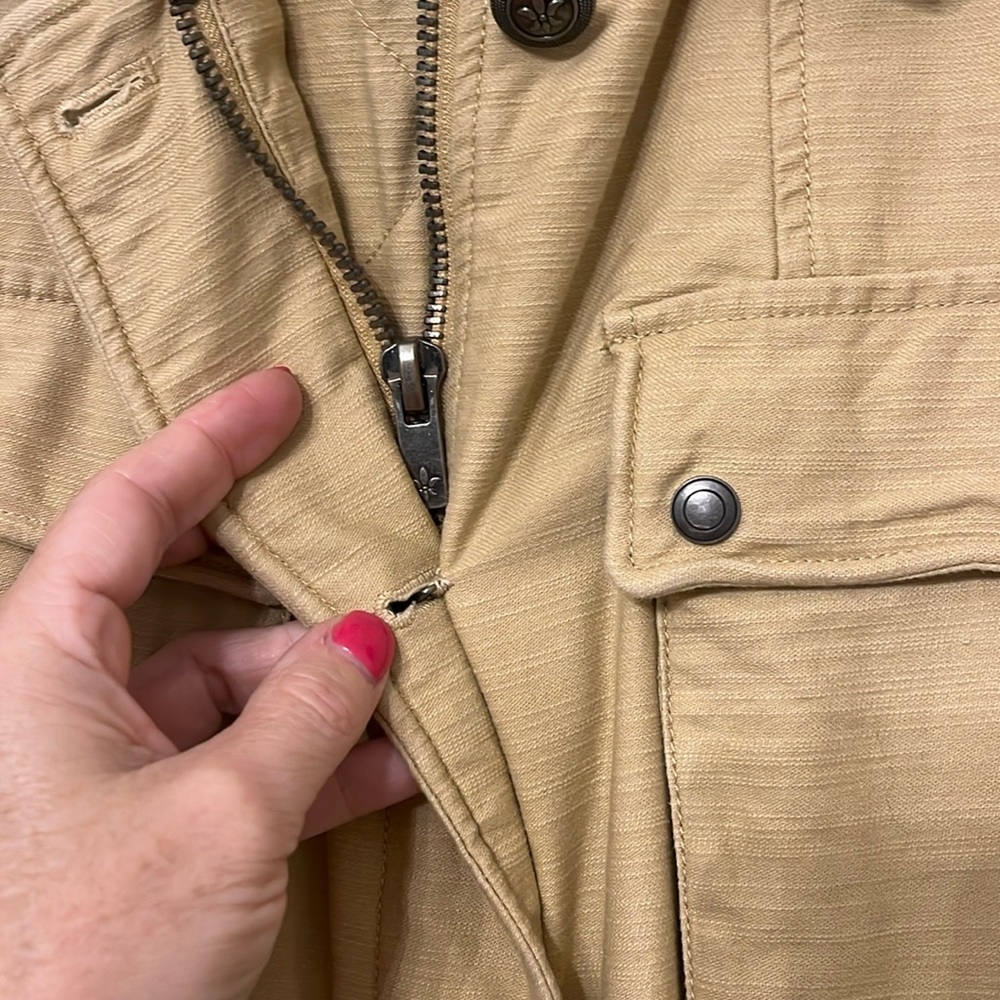 Chelsea DeBoer Tan Utility Jacket Classic Style - Picture 4 of 10
